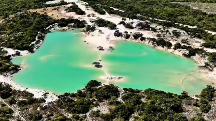 Barreiro Azul + Pequenos Len&ccedil;&oacute;is Paulino Neves MA (SA&Iacute;DA DE S&Atilde;O LU&Iacute;S) (Bate Volta)